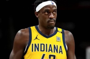 爱游戏体育-西亚卡姆在阿森纳比赛中表现优异，刷新纪录引发热议！