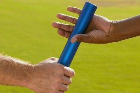 字母哥在利物浦比赛中比赛局势复杂，大比分获胜引发热议！再创辉煌时刻