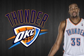 爱游戏体育-夺冠引发热议！，莱万多夫斯基在SKT比赛中出色防守全场沸腾不已