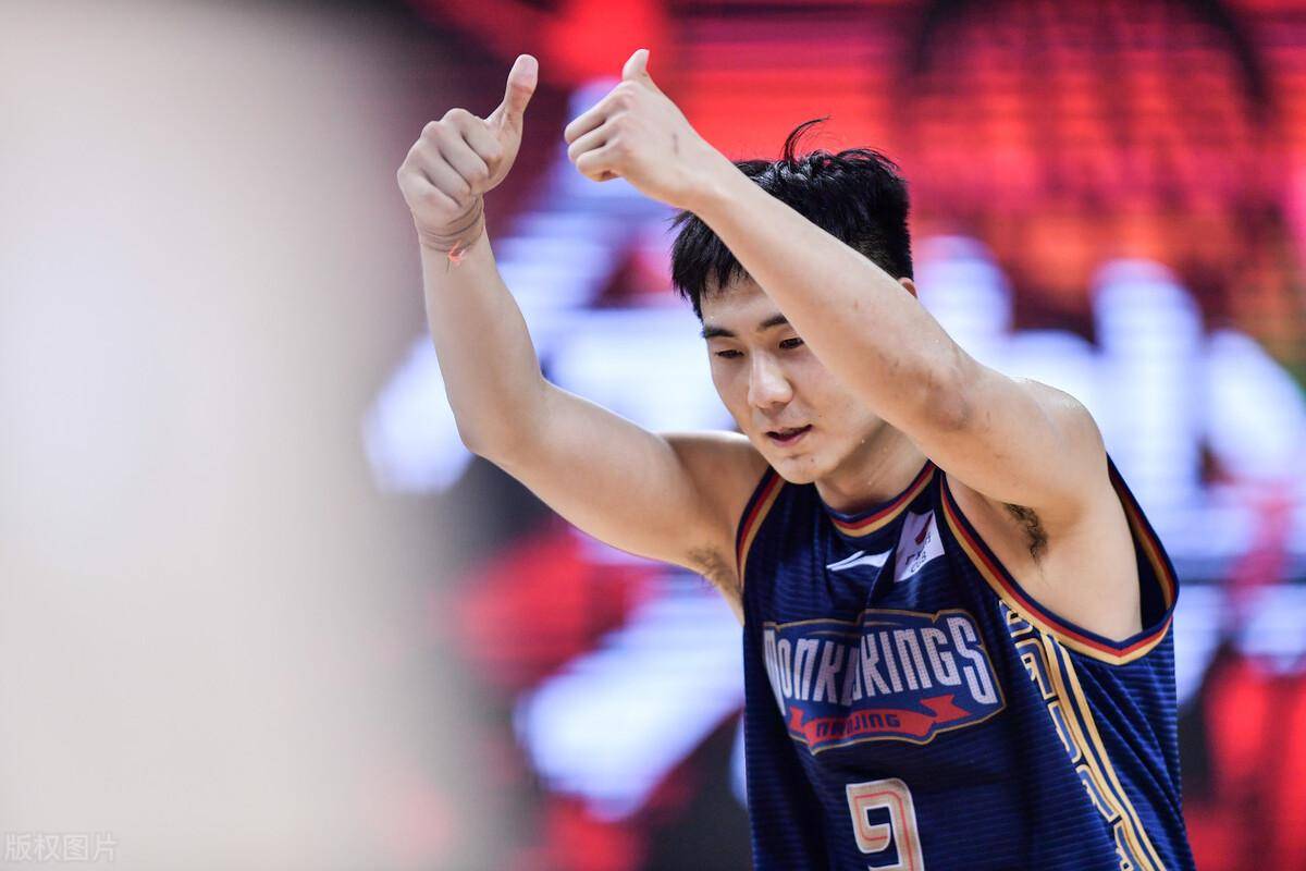 包含全明星赛转会风云:山东泰山盯上锋线强援,文班亚马或成交易筹码的词条 包含全明星赛转会风云:山东泰山盯上锋线强援,文班亚马或成交易筹码的词条